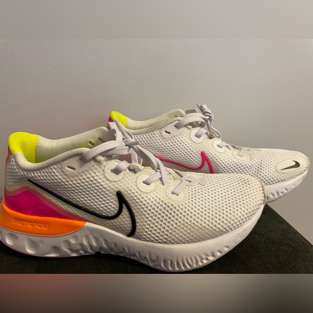 Nike Renew shoes size 8- great condition